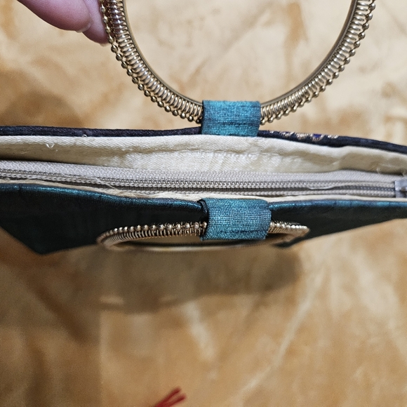 Fancy wrist wallet for special occasions - Picture 3 of 3